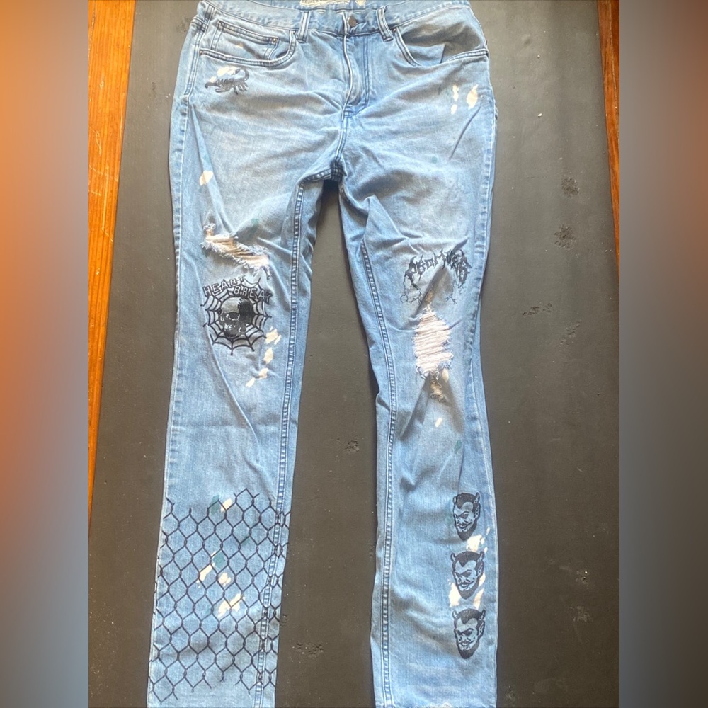 Broken promises skinny jeans